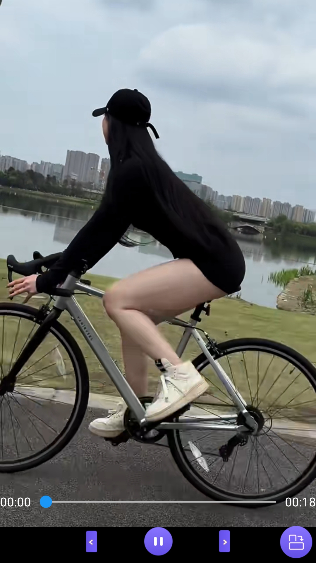 哈尔滨冰雨女主截图